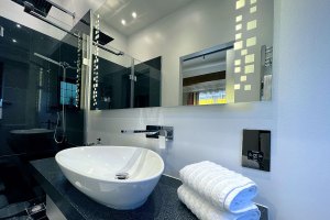 en-suite-with-walk-in-shower